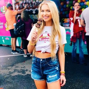 Meet your Posher, Kaitlynne